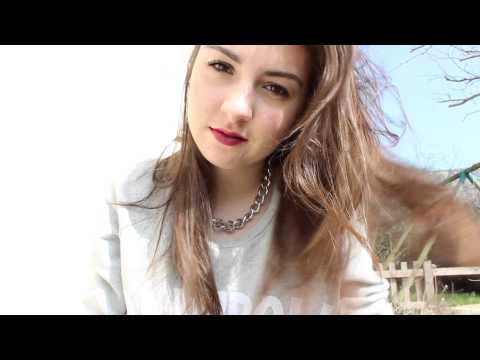 La Plume et son look décontracté ou rock ♡