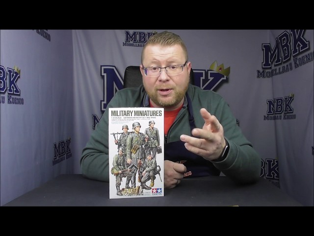 Mid-WW II 1//35 scale kit Tamiya 35371 German Infantry Set