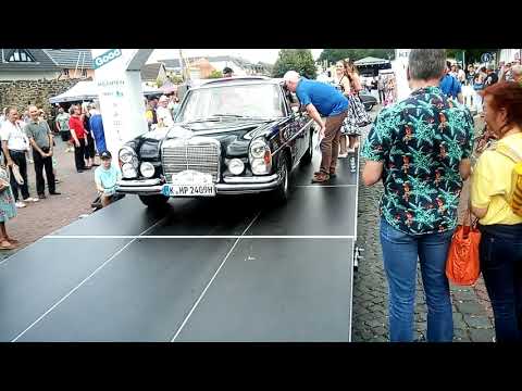 Zielankunft der Rallye-Teilnehmer bei den Rheinbach Classics 2019 Teil 1