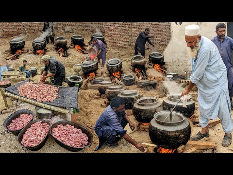 PAKISTAN'S LARGEST & TRADITIONAL WEDDING FOOD PREPARATION - CHICKEN QORMA | UNIQ STREET FOOD RECIPE