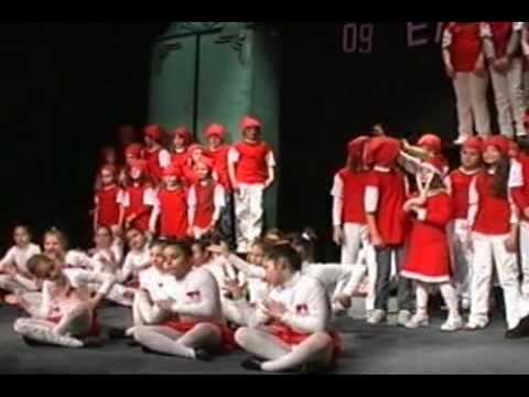 PESNI POD ELKA 2009 BOZIKNI PESNI - ANGELA AJTOVSKA.mpg