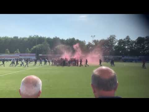 FC Rijnvogels viert kampioenschap van de Hoofdklasse A en promoveert naar de Derde Divisie (2022)