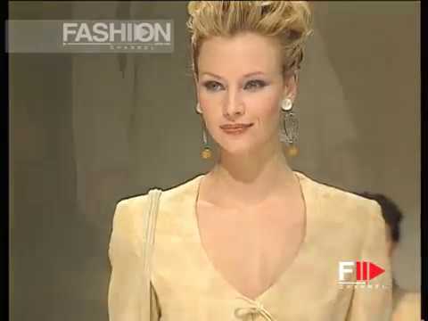 "Giorgio Armani" Spring Summer 1995 Milan 3 of 8 pret a porter woman by FashionChannel