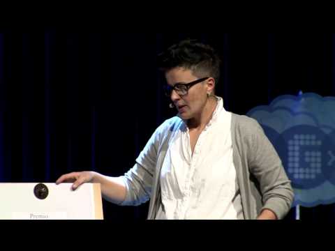 Vídeo: «Dignificar o noso». Intervención de Elena ferro no marco do Lgx15. Ideas para o futuro da lingua. Organizado pola Coordinadora de Traballadoras/Traballadores de Normalización da Lingua (CTNL) (2016)