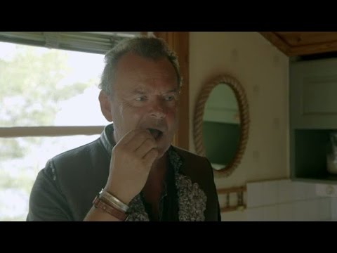 Steffo Törnquist ÄLSKAR skumbananer