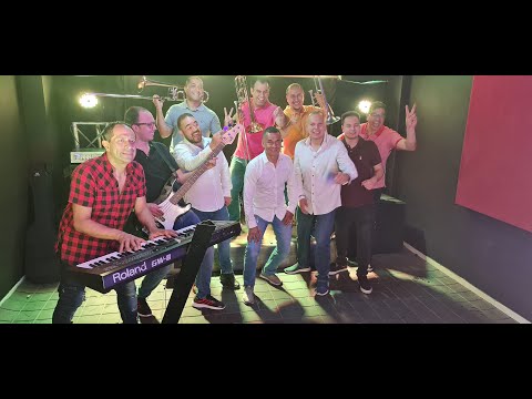 LAS MUJERES ESTÁN DE MODA (LIVE)