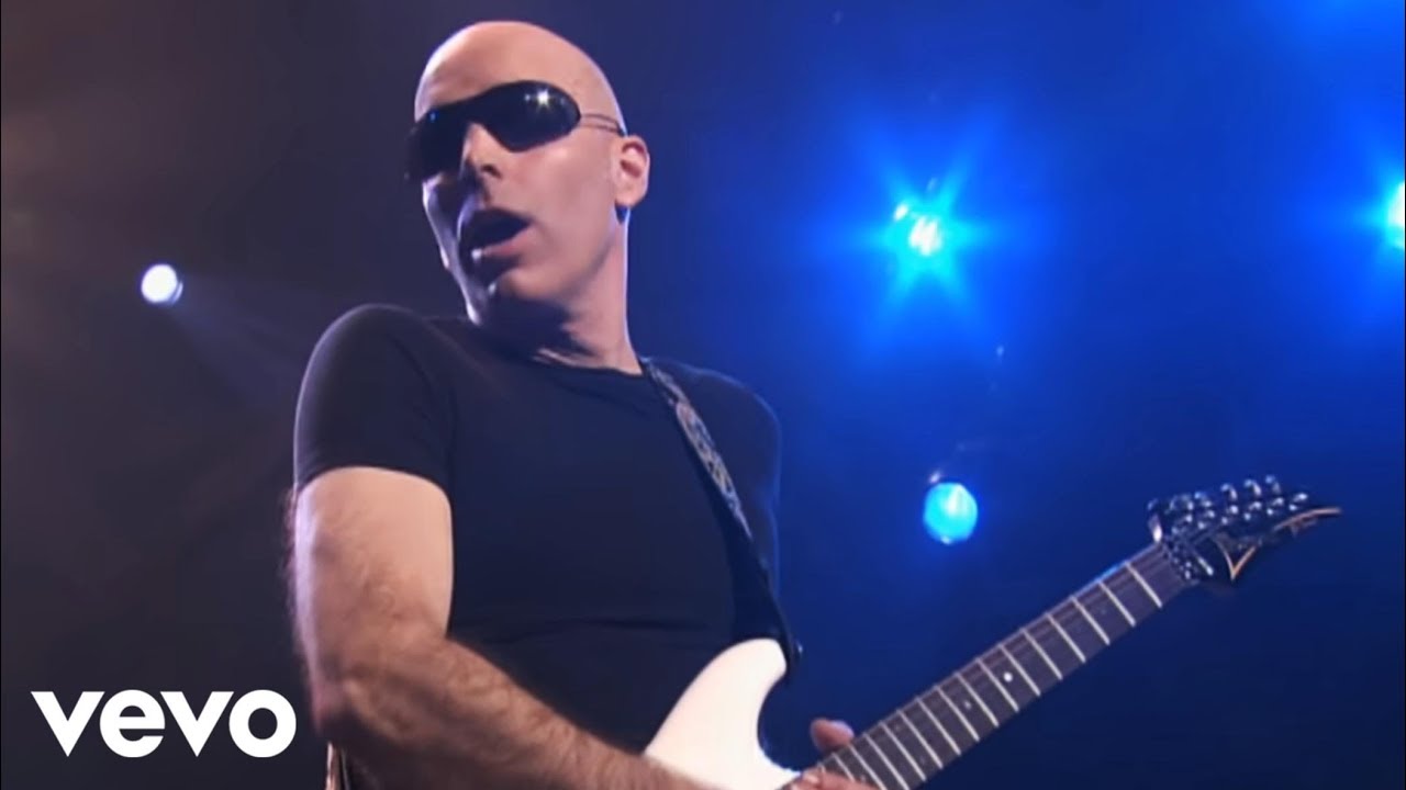 Joe Satriani - Flying In a Blue Dream (from Satriani LIVE!) - YouTube