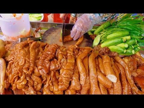 Mostly Under $1 ! Mouth-watering Phnom Penh Street Foods (Num Banhchok, PakLov, Crispy Crepe & More)