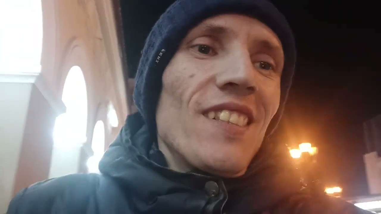 Побродил по городу в поиске женщины