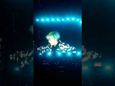 060419 bts world tour in Bangkok - Taehyung Solo