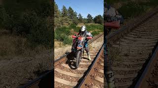 Download lagu Amateur Enduro | Two options for crossing the railroad tracks mp3