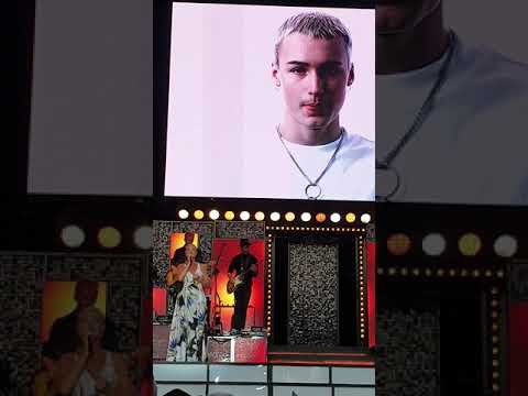 Jessica Anderssons fina duett med sonen Liam