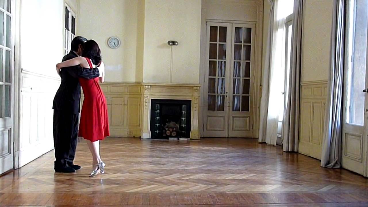 Alejandro Hermida y Nayla Vacca El pollito