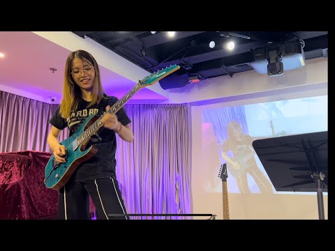 Hazuki plays Iron maiden song - The Trooper