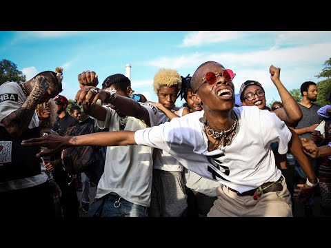 KWENDAA - KHALIGRAPH JONES   (OFFICIAL DANCE VIDEO)