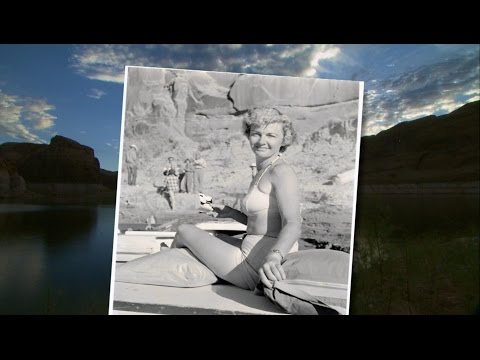 download lagu mp3 mp4 Katie Lee Environmentalist, download lagu Katie Lee Environmentalist gratis, unduh video klip Katie Lee Environmentalist