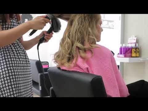 Piega wave con spazzola e phon, semplice e veloce.