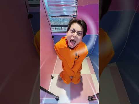 奇怪的马桶#clown #couple #shorts