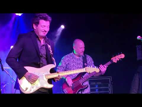 Mike Zito @drchrisblues Salvage Station, Asheville, NC: "Don't Bring Me Down"