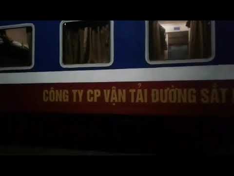 Tàu SE10 rời ga Vinh ( kỉ niệm hè 2019 )