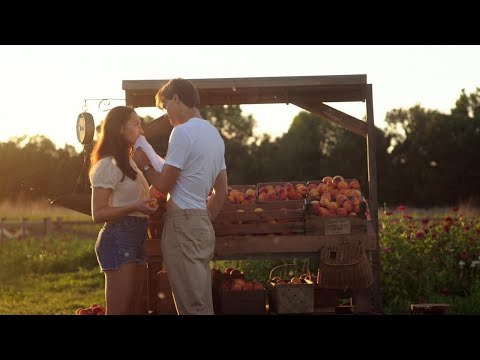 Belly and Conrad Peach Scene | The Summer I Turn Pretty 