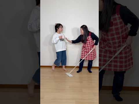 お掃除中🤣Cleaning Up #shorts #funny #comedy
