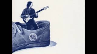 Andy Fairweather Low – Rocky Racoon