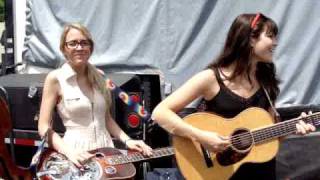 Larkin Poe (The Lovell Sisters) Song: "Fairbanks, Alaska" Merlefest May 2nd 2010