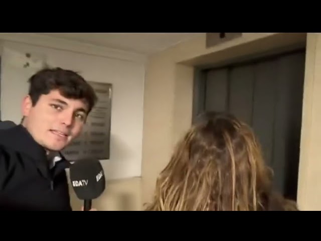 Vito y Leire Díez al salir de la cárcel