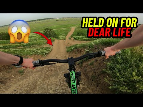 I WENT EXPLORING VOLUNTARI AREA AND I FOUND A STEEP HILL AND MUCH MORE