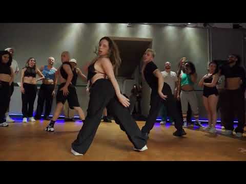 Remix my humps - by Amanda Araújo coreografia espelhada / dance mirror