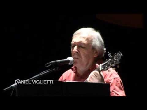 Daniel Viglietti - Premio Trayectoria - Premios Graffiti 2015