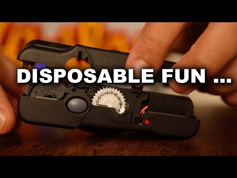 this KODAK film camera has tri-x 400 and is "focus free" ... let's break it apart