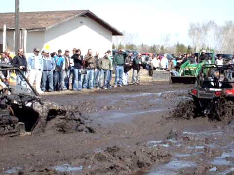 Polaris RZR vs. Kawasaki Teryx Side by Side Mud Racing