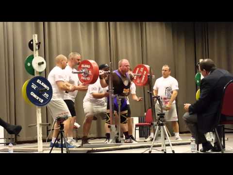 Pjotr vd Hoek squats Dutch Classic Record 277.5kg
