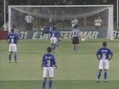 Cruzeiro 4 x 1 Botafogo pela 2ª rodada do Brasileirão de 1999 ( Gols: A. Alves (2), M. Ramos, .. )