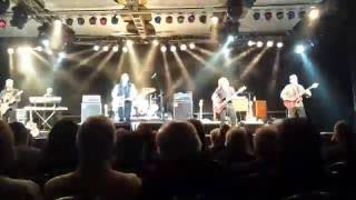 TOMMY JAMES & SHONDELLS-(LIVE)"DO SOMETHING TO ME" & "MONY MONY"