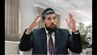 "היכן באמת נמצא ההר הגבוה בעולם" - קצר ולעניין עם הרב אליהו עמר (הרב אליהו עמר) - התמונה מוצגת ישירות מתוך אתר האינטרנט יוטיוב. זכויות היוצרים בתמונה שייכות ליוצרה. קישור קרדיט למקור התוכן נמצא בתוך דף הסרטון