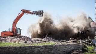 preview picture of video 'Demolition of a Farmhouse // Abriss von einem Bauernhaus in Königsdorf'