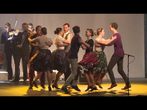 Vytvorila dedina, tancuje mesto