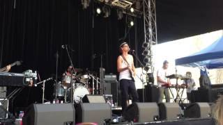 Kingfisha-Digging for Fire LIVE at WOMADelaide