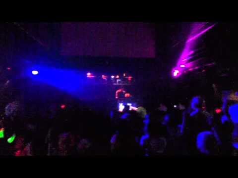 2011/10/30 Ko & Erich Play "Heaven is right here(rmx)" Joule Osaka Japan