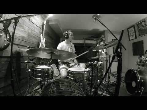 Groove 1 - with Pitchshifted Delay