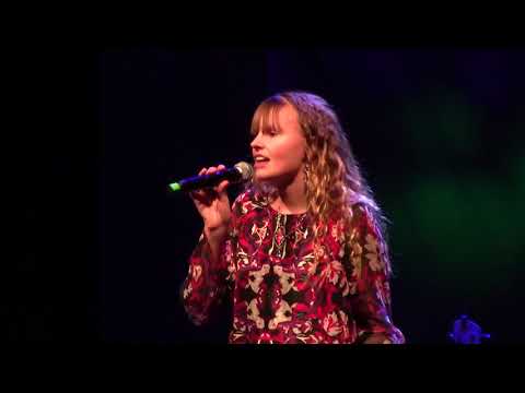 Kätlin Kits "Teesklus" /Kersti Kuusk.