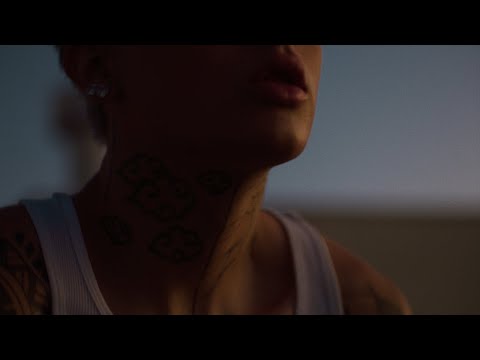 1. DESIERTO - STRANGEHUMAN