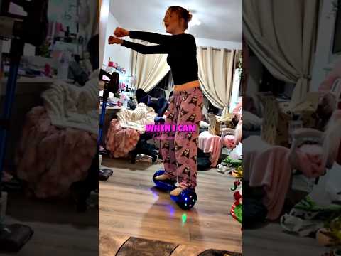 miley stole a christmas present from her mom 🤭😹