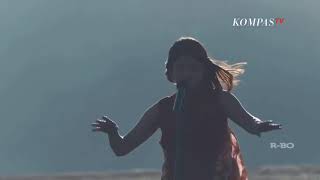 Download lagu Slank ft Sara Fajira - Mawar Merah | Live From Bromo,Jawa Timur | mp3