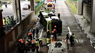 Bus collision at Bukit Batok interchange on 11 July 2021 / 2 drivers and 14 passengers were involved