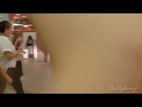 03/08/17 Shinee & Red Velvet Arrival at Singapore T2