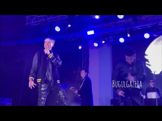 На центральной площади г. Бугульмы выступили «GAYAZOVS BROTHERS»
